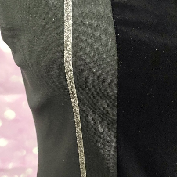 Laundry Shelli Segal velvet T panel dress - Picture 9 of 16